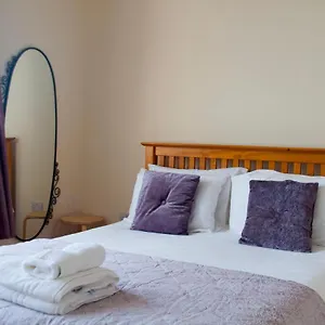  Apartment Stunning Castle View