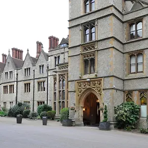 nutfield-priory-hotel-and-spa.brighton-hotels-england.com/